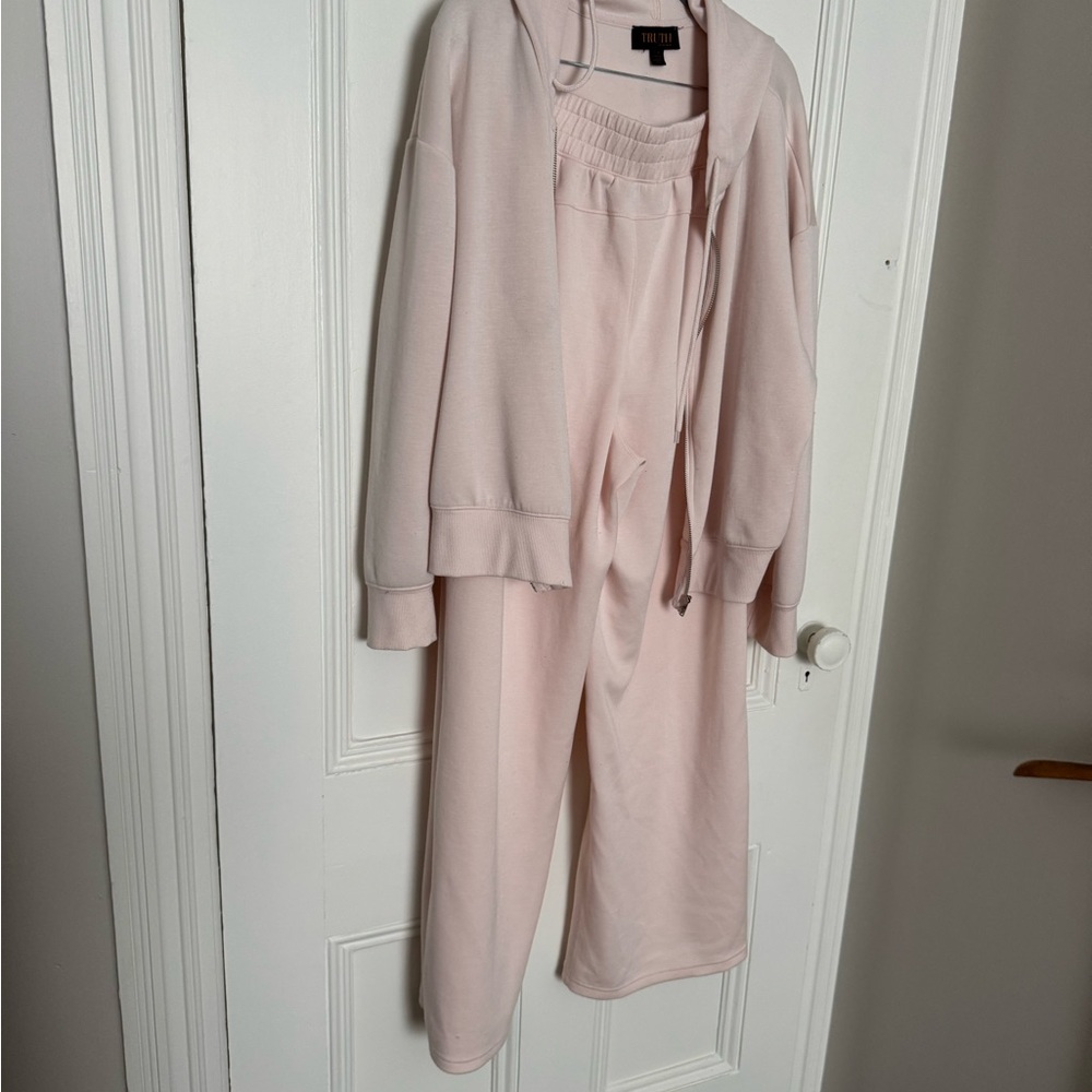 Soft Pink Lounge Set
